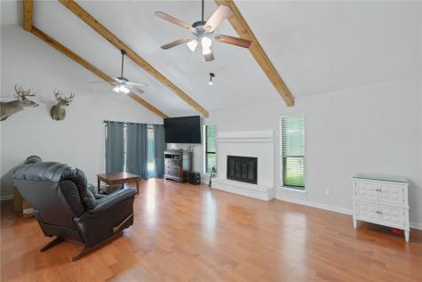 1809 Live Oak Drive Portland TX 78374