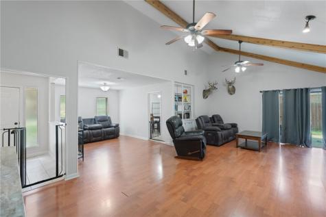 1809 Live Oak Drive Portland TX 78374
