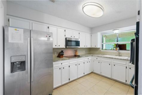 1809 Live Oak Drive Portland TX 78374