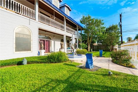 121 Glenmore Street Corpus Christi TX 78412