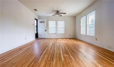 707 E Fannin Street Beeville TX 78102