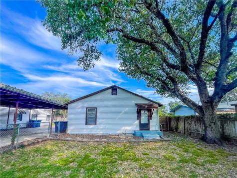 707 E Fannin Street Beeville TX 78102