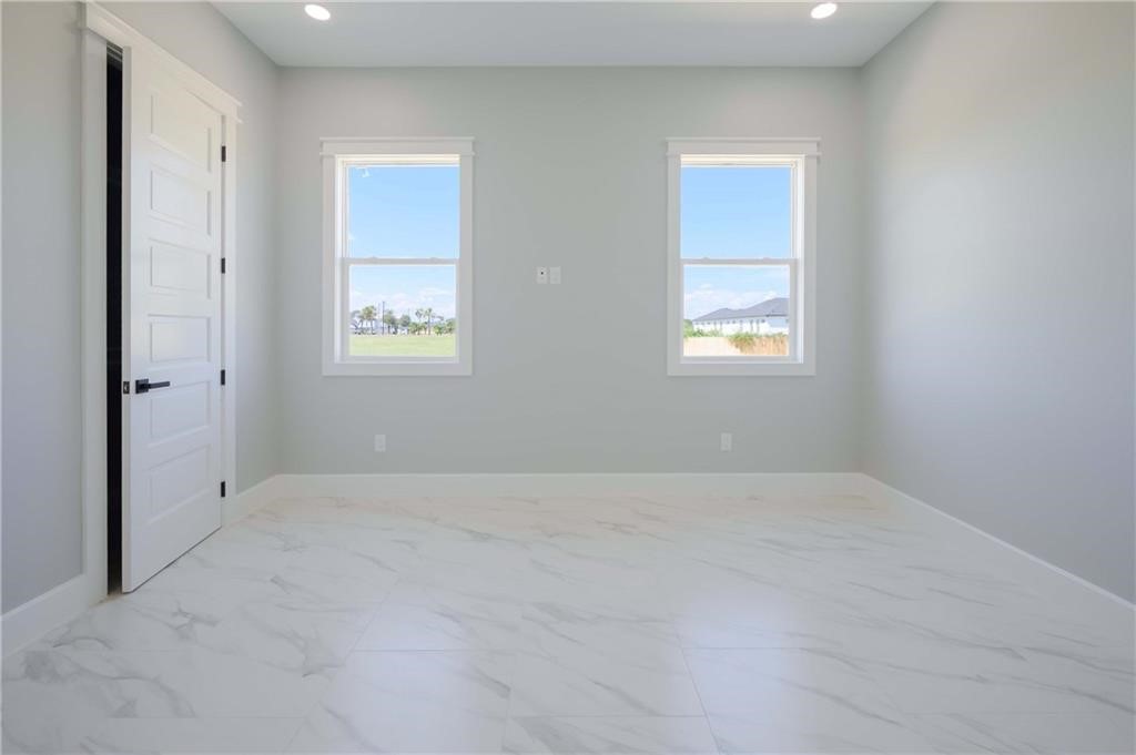 104 Windcrest Rockport TX 78382