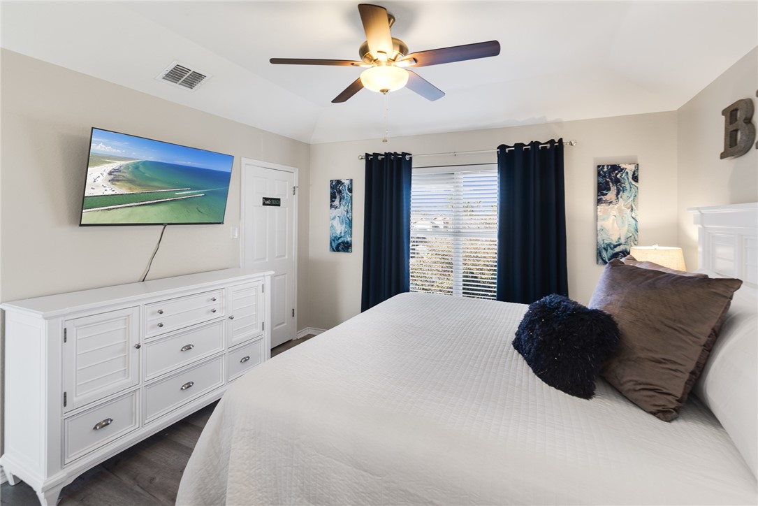 15637 Cruiser St B Corpus Christi TX 78418