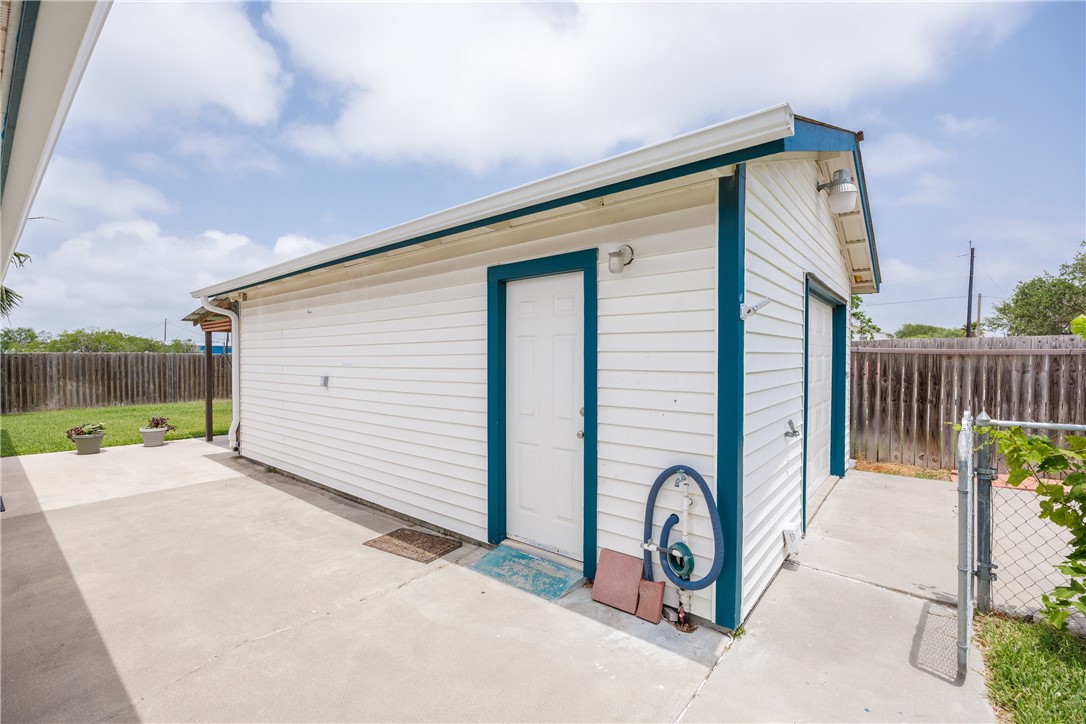 214 Rattlesnake Point Road Rockport TX 78382