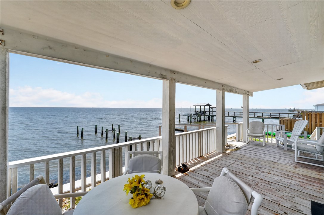 1860 Bay Shore Drive Rockport TX 78382