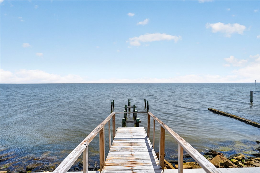 1860 Bay Shore Drive Rockport TX 78382