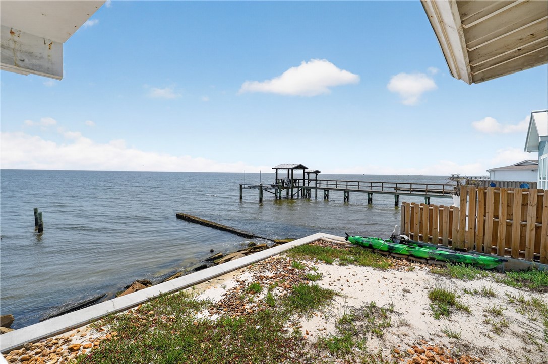 1860 Bay Shore Drive Rockport TX 78382