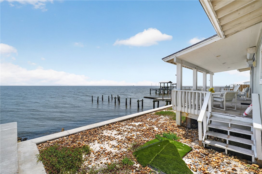 1860 Bay Shore Drive Rockport TX 78382
