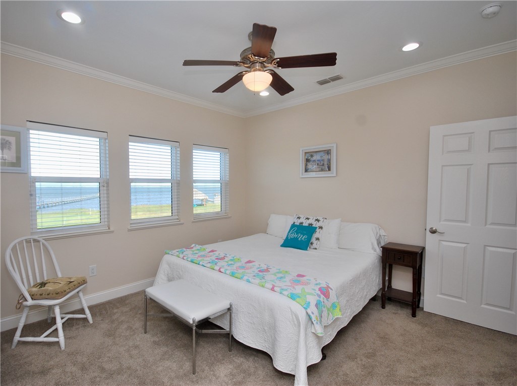 102 Smith Cove Rockport TX 78382