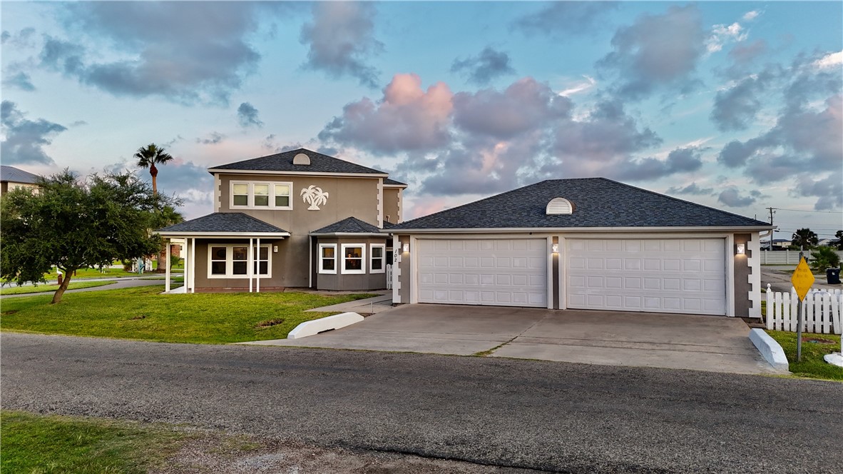 102 Smith Cove Rockport TX 78382