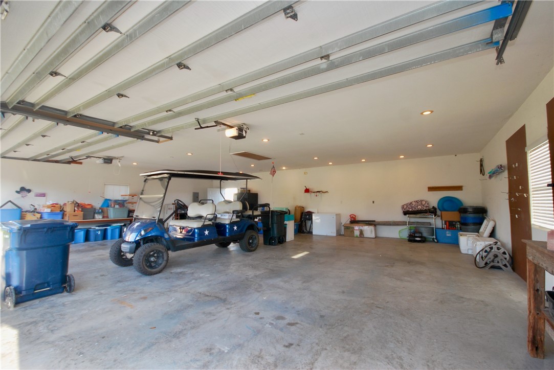 102 Smith Cove Rockport TX 78382