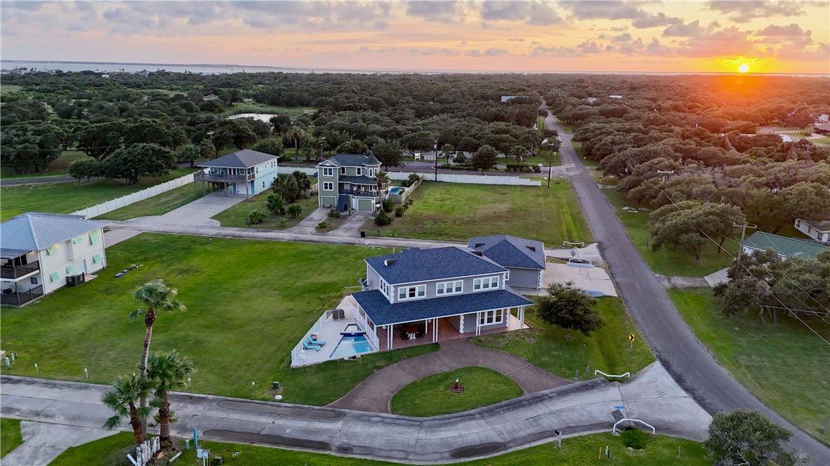 102 Smith Cove Rockport TX 78382