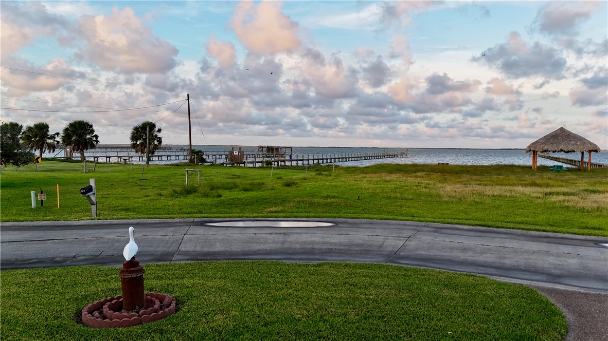 102 Smith Cove Rockport TX 78382