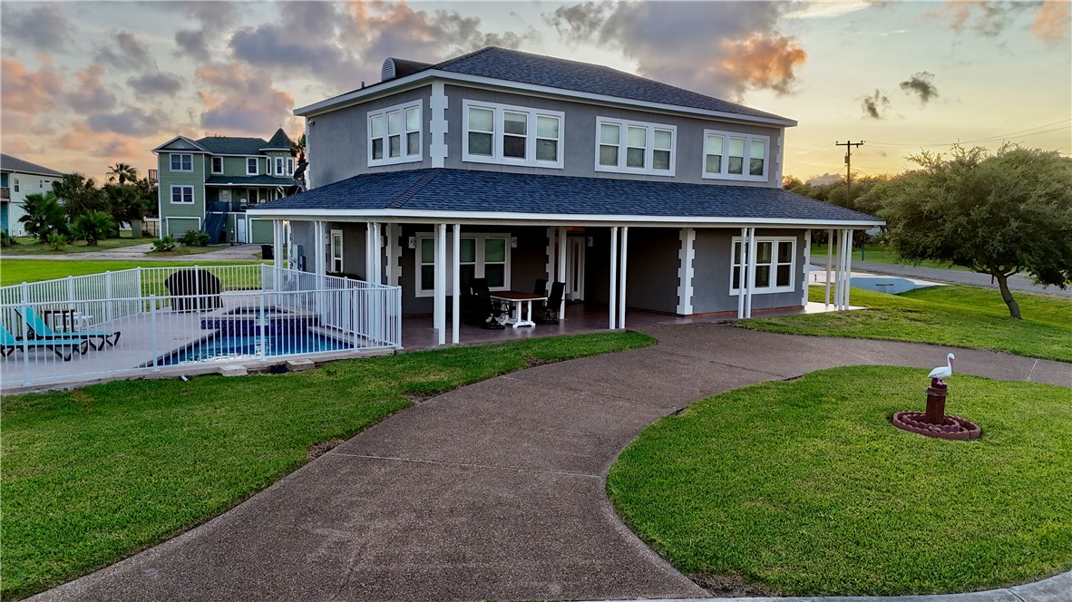 102 Smith Cove Rockport TX 78382
