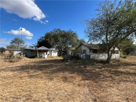 113 4th Street Mathis TX 78368