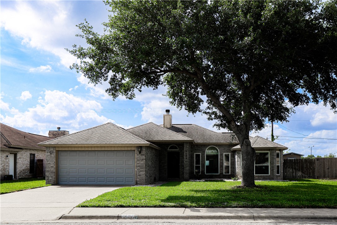 1408 Encino Avenue Alice TX 78332
