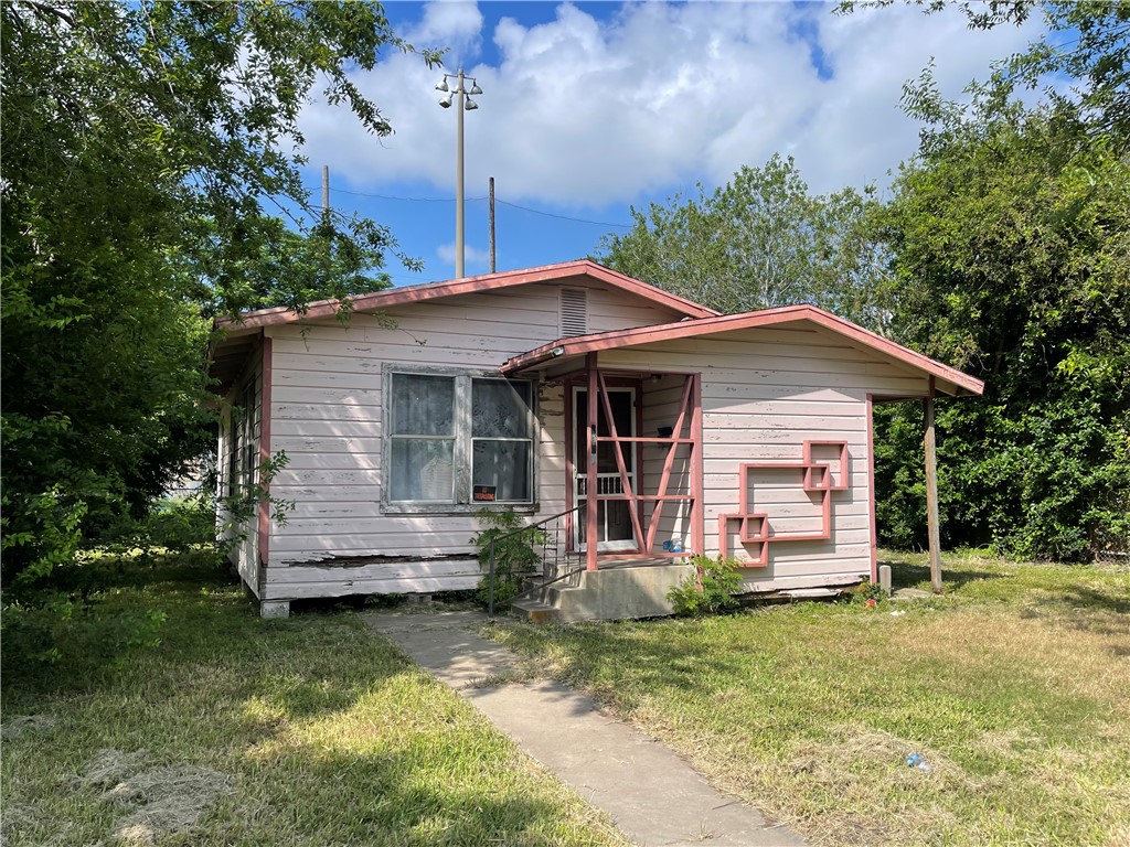 1817 Juarez Street Corpus Christi TX 78416