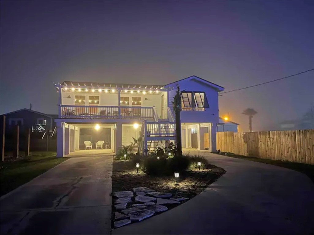 811 S Austin Street Rockport TX 78382