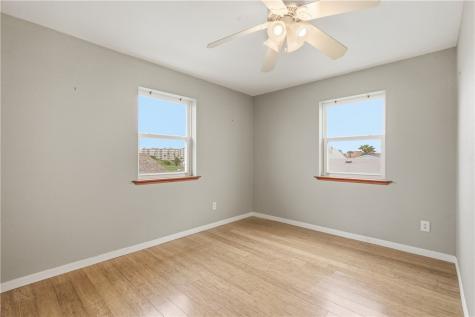 604 La Juana Court Port Aransas TX 78373