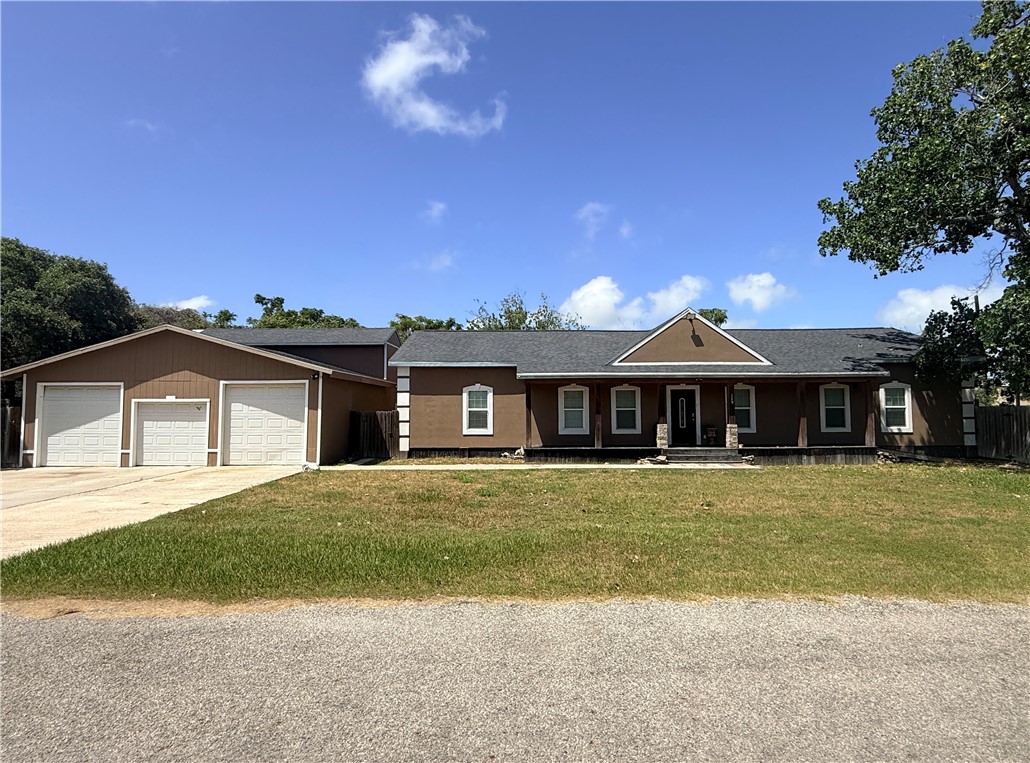 129 S Verne Street Rockport TX 78382