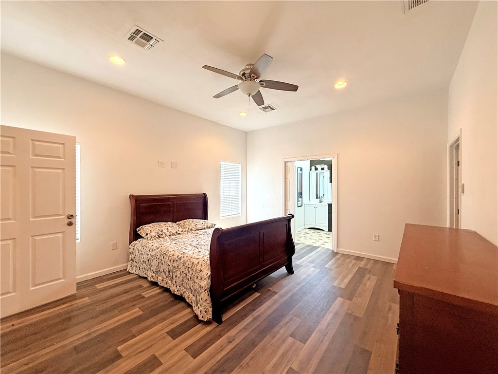 129 S Verne Street Rockport TX 78382