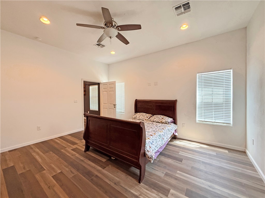 129 S Verne Street Rockport TX 78382