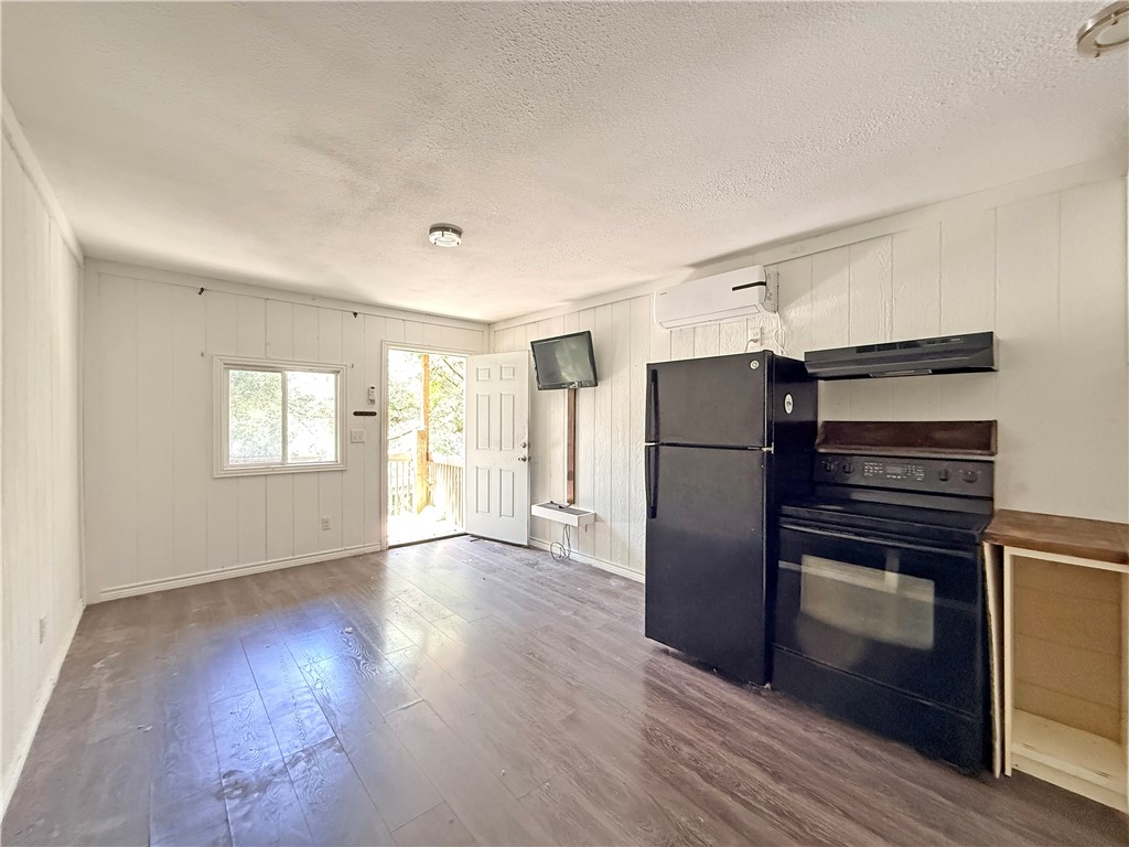 129 S Verne Street Rockport TX 78382