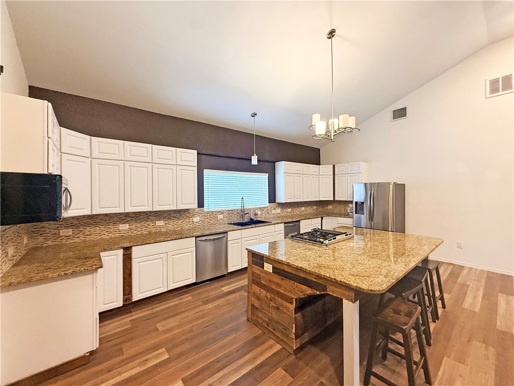 129 S Verne Street Rockport TX 78382