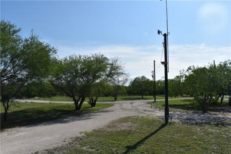 5729 County Road 308 Orange Grove TX 78372