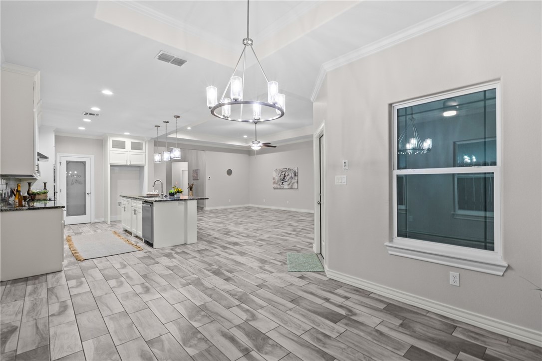 2434 Manuel Lane Corpus Christi TX 78414
