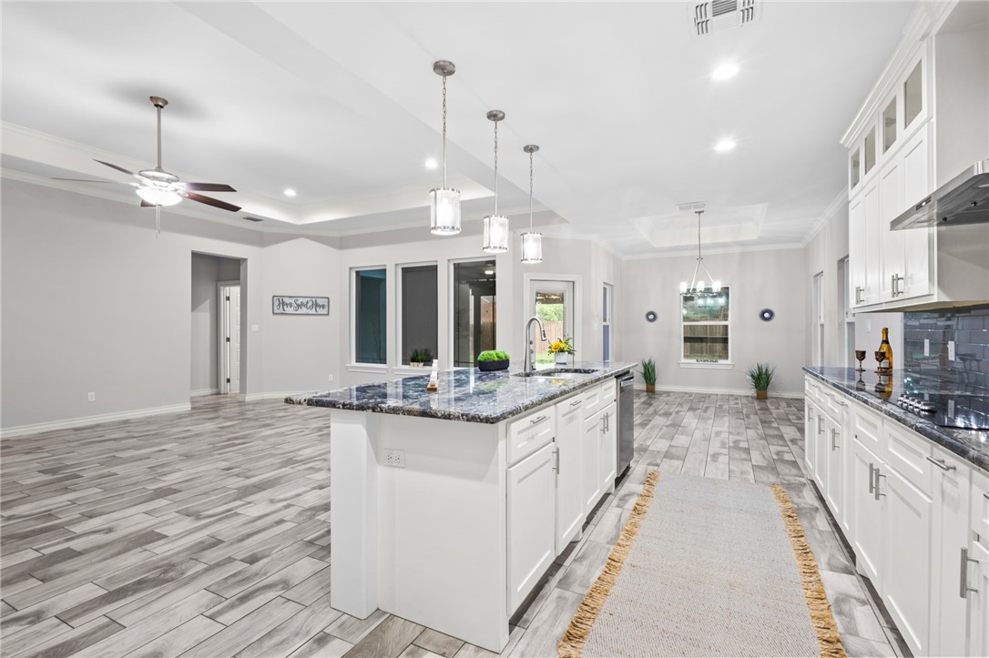 2434 Manuel Lane Corpus Christi TX 78414
