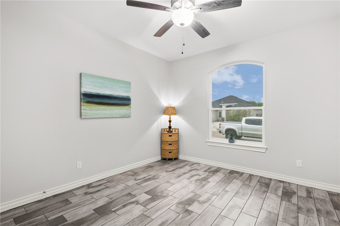 2434 Manuel Lane Corpus Christi TX 78414