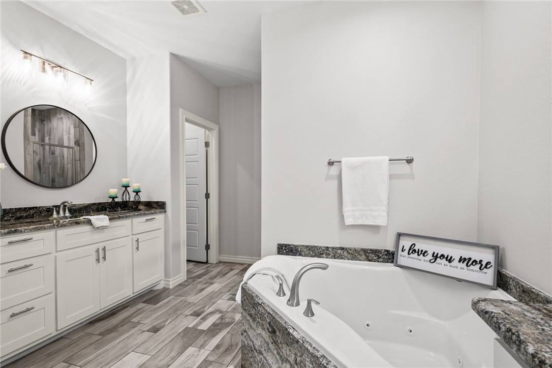 2434 Manuel Lane Corpus Christi TX 78414
