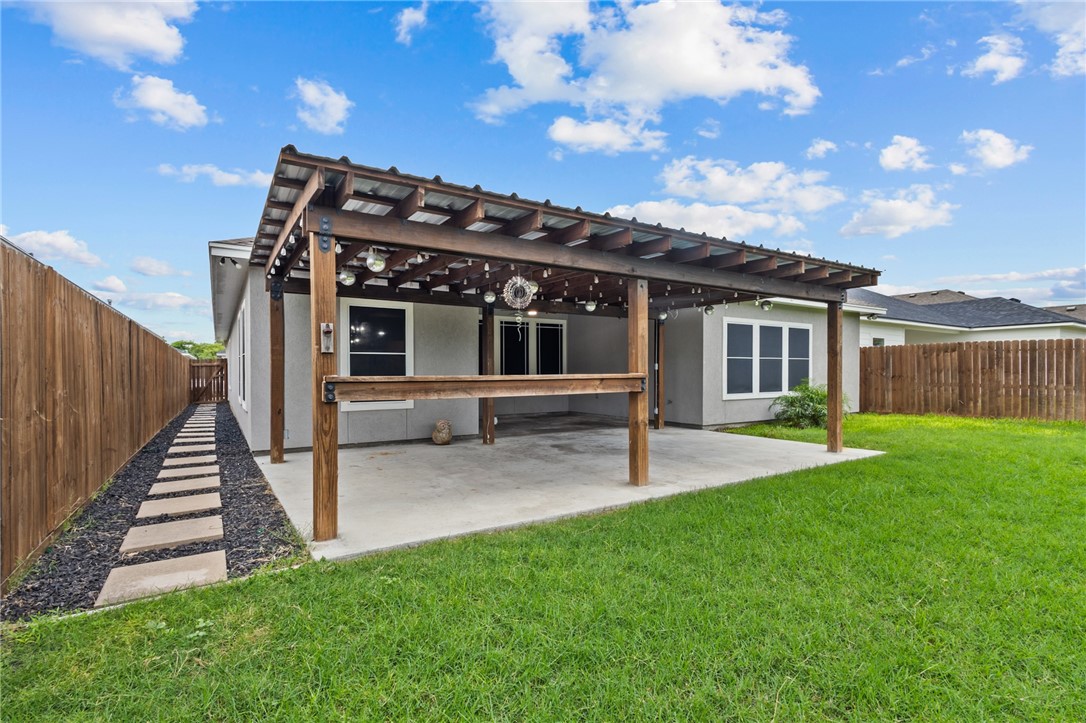 2434 Manuel Lane Corpus Christi TX 78414