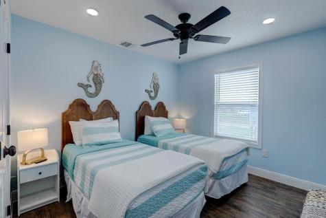 371 W Misty Oak W Rockport TX 78382