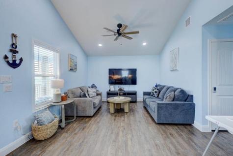 371 W Misty Oak W Rockport TX 78382