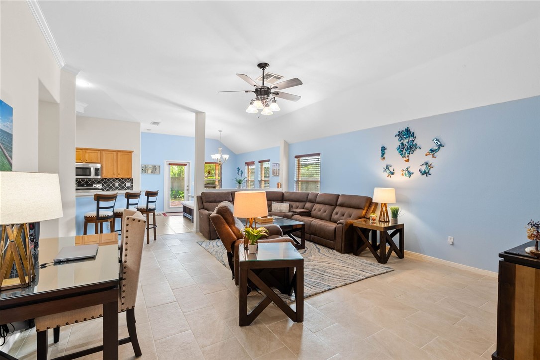 122 Georgian Oaks Rockport TX 78382