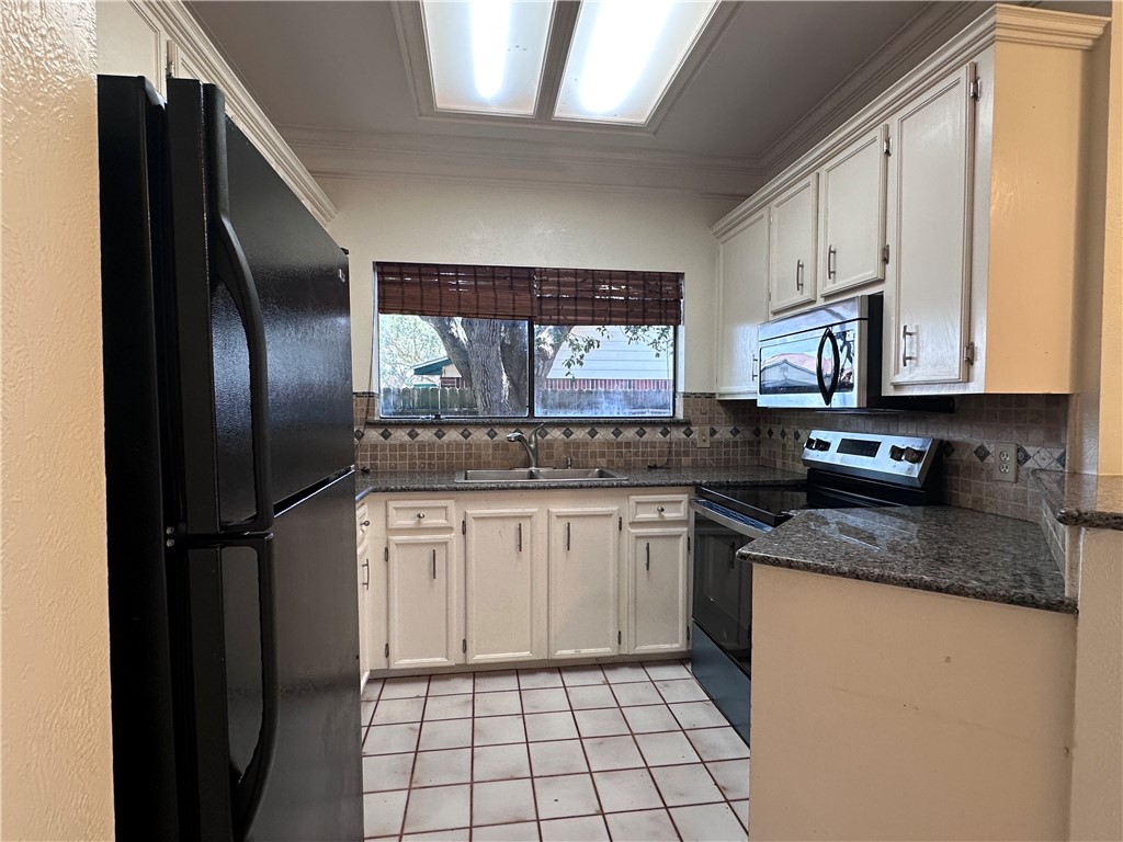 3906 Mckinzie Corpus Christi TX 78410