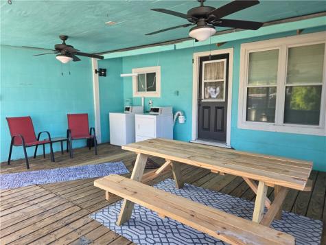 325 S Saunders St S Aransas Pass TX 78336