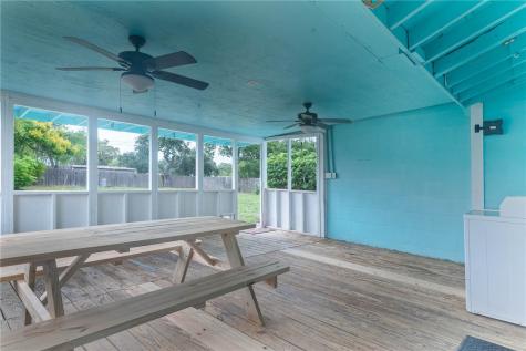 325 S Saunders St S Aransas Pass TX 78336