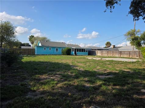 325 S Saunders St S Aransas Pass TX 78336