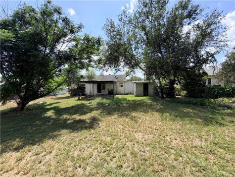 10420 Sixth Street Pettus TX 78146