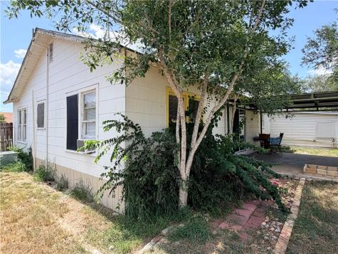 10420 Sixth Street Pettus TX 78146