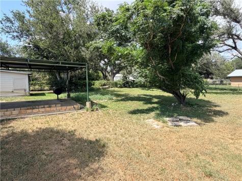 10420 Sixth Street Pettus TX 78146