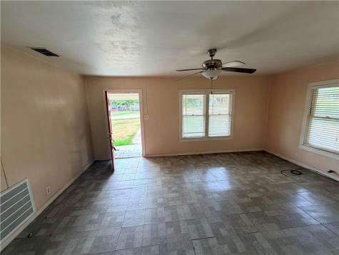 10420 Sixth Street Pettus TX 78146