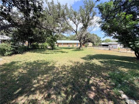 10420 Sixth Street Pettus TX 78146