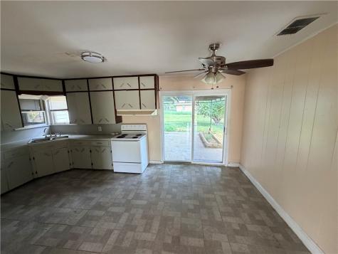 10420 Sixth Street Pettus TX 78146
