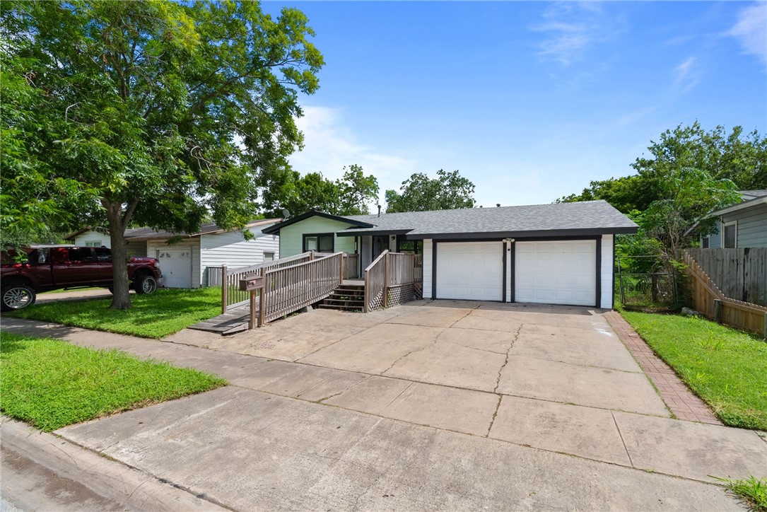 3929 Bradford Drive Corpus Christi TX 78415