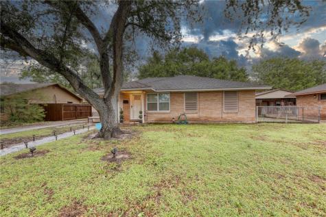 4018 Lamont Street Corpus Christi TX 78411